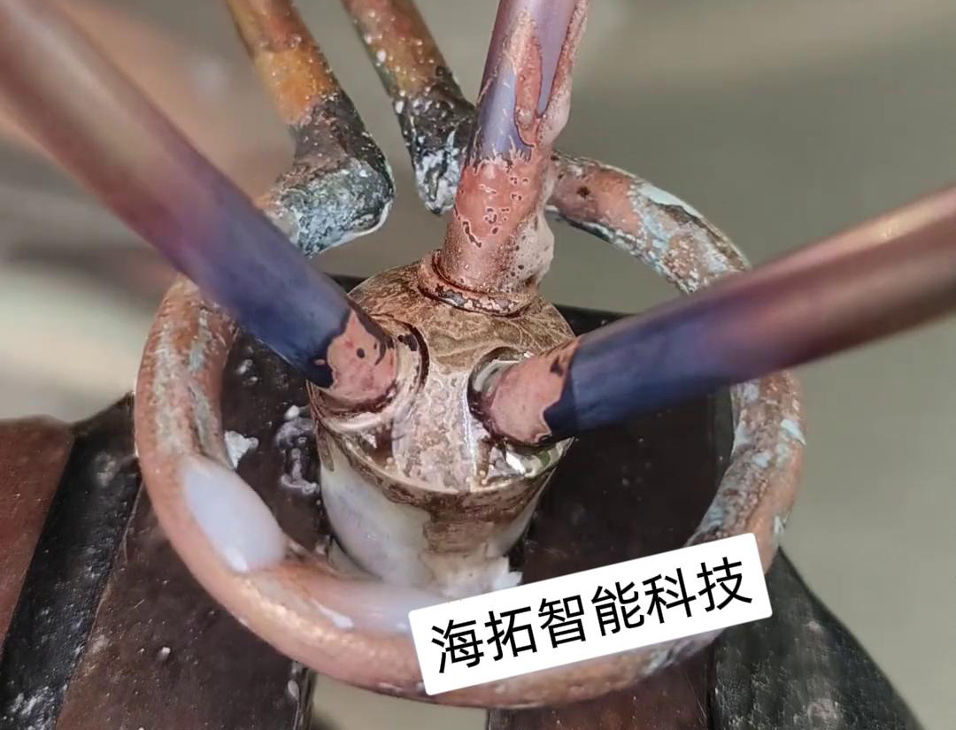 取代火焰焊接铜管的高频焊机，可以配合自动化设备实现全自动钎焊铜管铜件