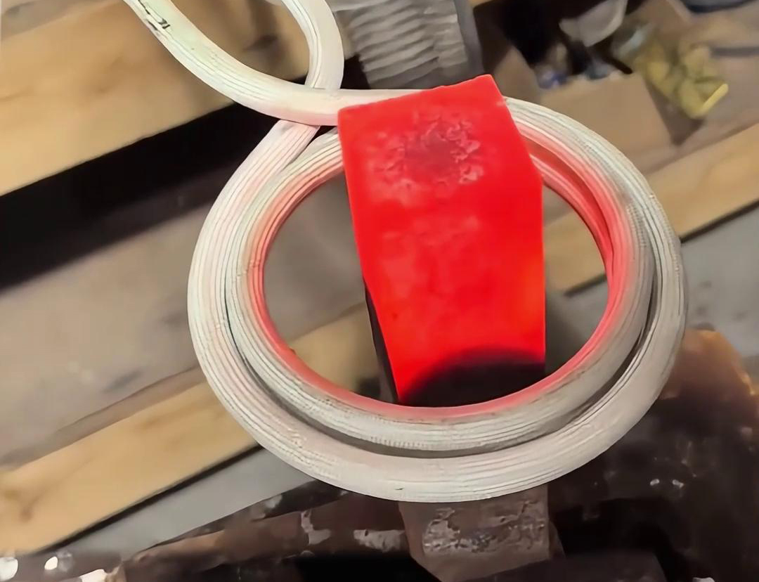 手持式久久AV色欲AV久久蜜桃麻豆加热:多领域应用的高效热加工利器(图3) 手持式久久AV色欲AV久久蜜桃麻豆加热:多领域应用的高效热加工利器(图3)