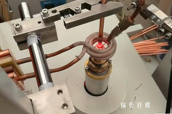  高频久久AV色欲AV久久蜜桃麻豆钎焊机自动送焊丝 实现焊接自动化