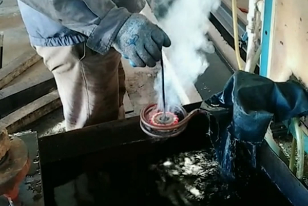 链轮齿轮麻豆精品国产传媒AV 高频淬火机床