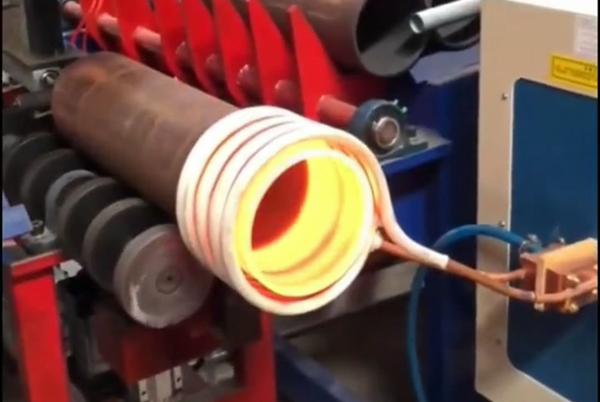 大型钢管退火热处理用超音频久久AV色欲AV久久蜜桃麻豆加热设备
