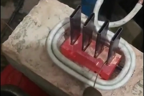 中频久久AV色欲AV久久蜜桃麻豆加热电源的控制系统-故障检测与保护电路